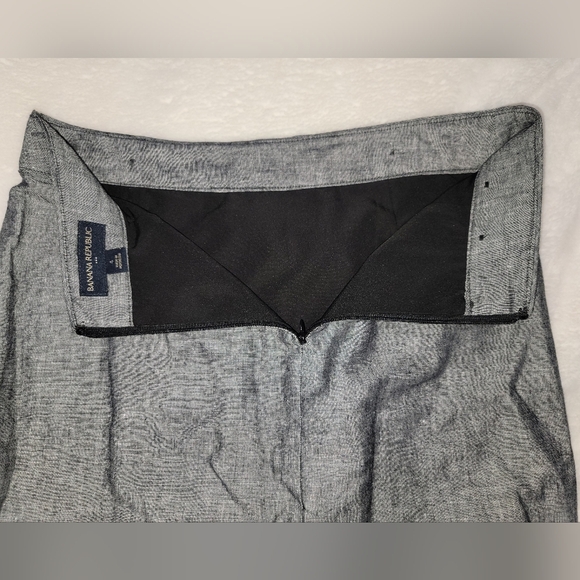 Banana Republic Gray Pleated Pencil Skirt for Work - Picture 3 of 6